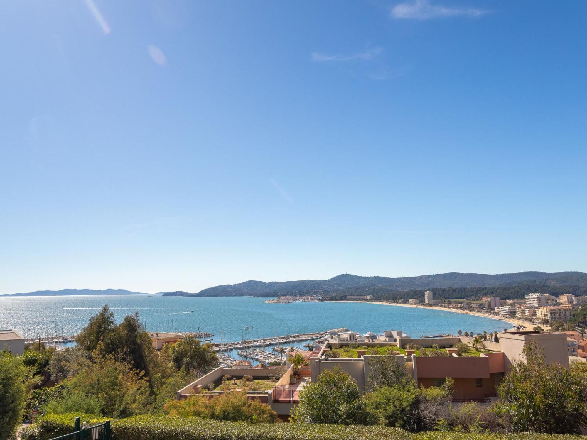 Apartment Les Mandariniers By Interhome Le Lavandou Exterior photo